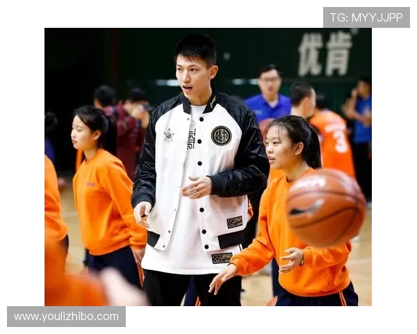 球员赛场外的惊艳才艺揭秘从音乐到绘画展示多面人生