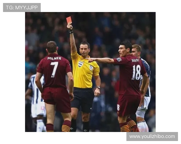 红黄牌记录揭秘：足球比赛中的纪律风波与球员表现分析